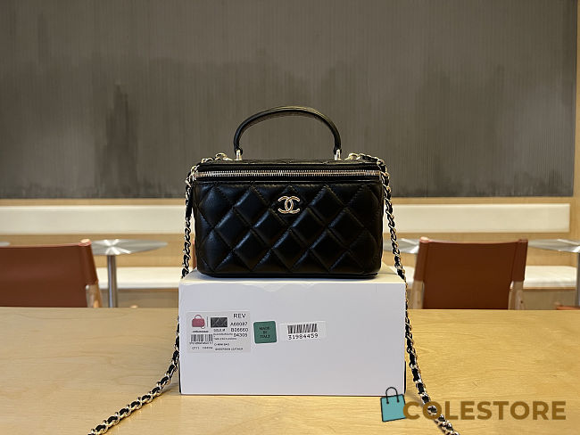 Colestore Chanel Vanity Top Handle Lambskin Black 17x9.5x8cm - 1
