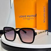 Colestore Louis Vuitton My LV Chain Braided Maxi Square Glasses size 56x20x145cm - 4