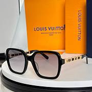 Colestore Louis Vuitton My LV Chain Braided Maxi Square Glasses size 56x20x145cm - 2