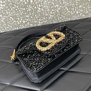 Colestore Valentino Garavani Locò Small Embroidered Shoulder Bag With Jewel Logo Black 20x11x5cm - 3