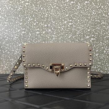 Colestore Valentino Garavani Small Rockstud Grainy Calfskin Crossbody Bag Grey 22.5x15x6cm