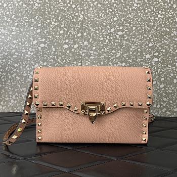Colestore Valentino Garavani Small Rockstud Grainy Calfskin Crossbody Bag Poudre 22.5x15x6cm