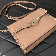 Colestore Valentino Garavani Small Rockstud Grainy Calfskin Crossbody Bag Poudre 22.5x15x6cm - 6