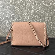 Colestore Valentino Garavani Small Rockstud Grainy Calfskin Crossbody Bag Poudre 22.5x15x6cm - 5