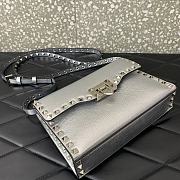 	 Colestore Valentino Garavani Small Rockstud Grainy Calfskin Crossbody Bag Silver 22.5x15x6cm - 6
