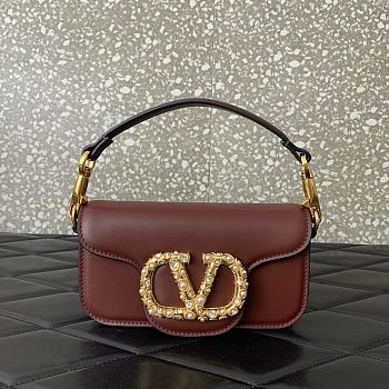 Colestore Valentino Garavani Locò Small Shoulder Bag In Calfskin With Jewel Logo Rosewood 19x11x5cm