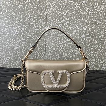 	 Colestore Valentino Garavani Locò Small Shoulder Bag In Calfskin With Jewel Logo Gold 19x11x5cm