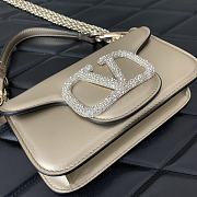 	 Colestore Valentino Garavani Locò Small Shoulder Bag In Calfskin With Jewel Logo Gold 19x11x5cm - 6