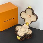 Colestore Louis Vuitton Blooming Box Monogram Coated Canvas Brown 24.3 x 24.3 x 10.3 cm - 5
