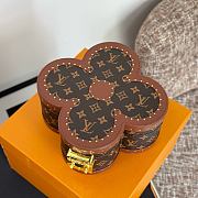 Colestore Louis Vuitton Blooming Box Monogram Coated Canvas Brown 24.3 x 24.3 x 10.3 cm - 2