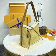 Colestore Louis Vuitton CarryAll PM Mahina Beige Suede Leather 29x12x24cm - 5