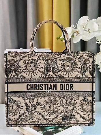Colestore Dior Book Tote Bag Astrological/Sun & Moon Beige and Black Embroidery Motif 41.5x34.5x16cm