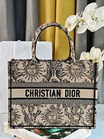 Colestore Dior Book Tote Bag Astrological/Sun & Moon Beige and Black Embroidery Motif 36.5x28x14cm 