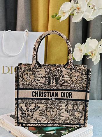 Colestore Dior Book Tote Bag Astrological/Sun & Moon Beige and Black Embroidery Motif 26.5 x21 x14 cm