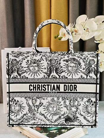 Colestore Dior Book Tote Bag Astrological/Sun & Moon White and Black Embroidery Motif 41.5x34.5x16cm