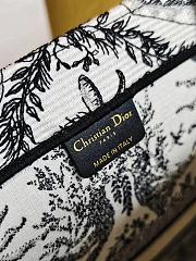 Colestore Dior Book Tote Bag Astrological/Sun & Moon White and Black Embroidery Motif 41.5x34.5x16cm - 3