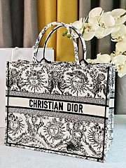 Colestore Dior Book Tote Bag Astrological/Sun & Moon White and Black Embroidery Motif 41.5x34.5x16cm - 2