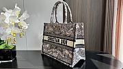 Colestore Dior Book Tote “Butterfly Around The World” Embroidery White 36.5x28x14cm  - 6