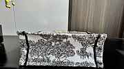 Colestore Dior Book Tote “Butterfly Around The World” Embroidery White 26.5x21x14 cm - 6