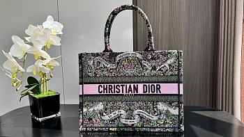 	 Colestore Dior Book Tote “Butterfly Around The World” Embroidery Pink 36.5x28x14cm 