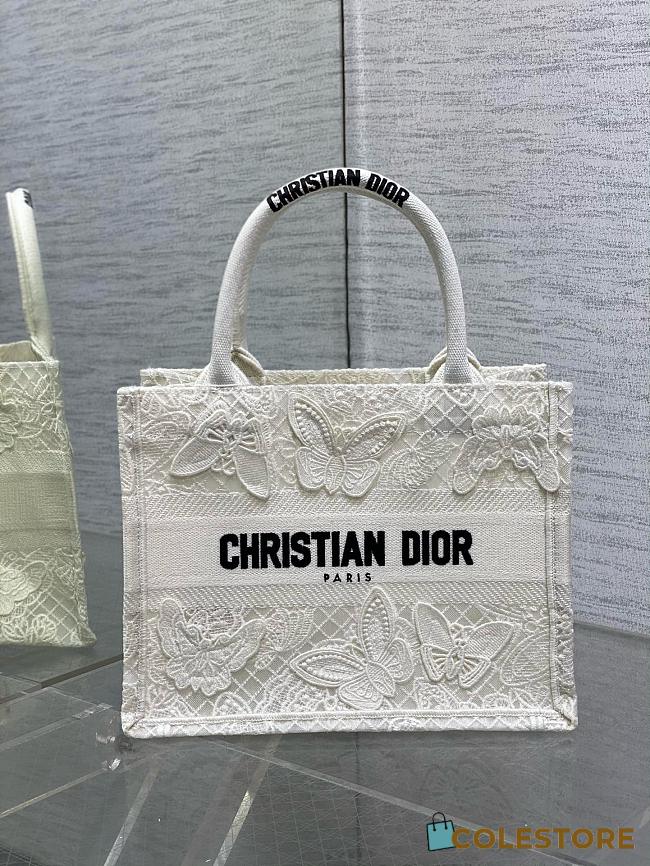	 Colestore Dior Book Tote D-Lace Butterfly Motif Canvas White 26.5 x21 x14 cm - 1