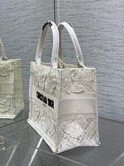 	 Colestore Dior Book Tote D-Lace Butterfly Motif Canvas White 26.5 x21 x14 cm - 6
