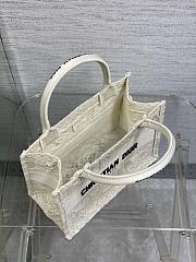 	 Colestore Dior Book Tote D-Lace Butterfly Motif Canvas White 26.5 x21 x14 cm - 3