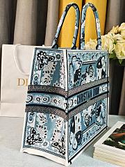 Colestore Dior Book Tote Butterfly Bandana Motif Canvas Blue 41.5x34.5x16cm - 3