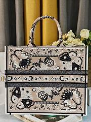 Colestore Dior Book Tote Butterfly Bandana Motif Canvas Beige 41.5x34.5x16cm - 5