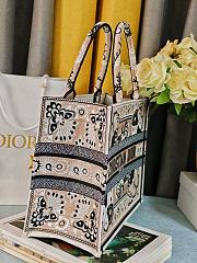 Colestore Dior Book Tote Butterfly Bandana Motif Canvas Beige 36.5x28x14cm  - 4