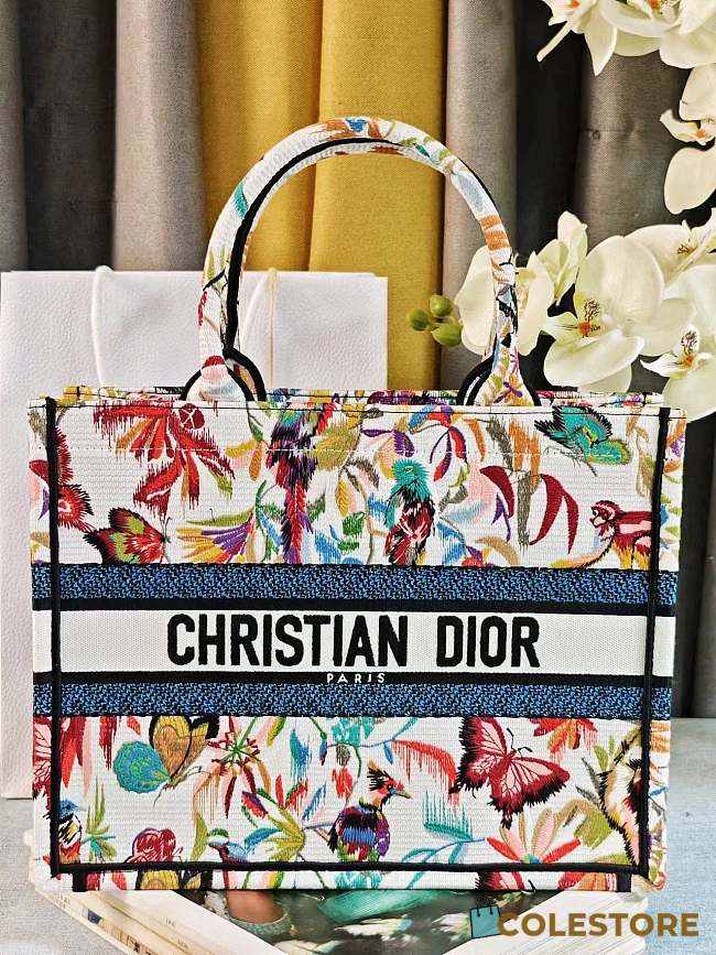 Colestore Dior Large Book Tote Toile De Jouy Fantastica 36.5x28x14cm  - 1