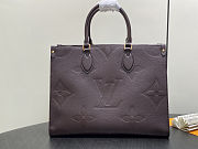 Colestore Louis Vuitton OnTheGo MM Chocolate 35 x 27 x 14 cm - 5