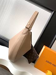 Colestore Louis Vuitton Low Key Cookie MM Walnut 32 x 26 x 5 cm - 2
