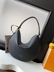Colestore Louis Vuitton Low Key Cookie MM Black 32 x 26 x 5 cm - 1