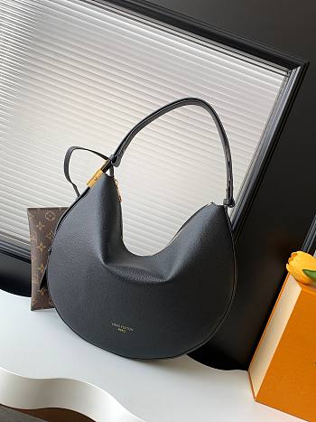 Colestore Louis Vuitton Low Key Cookie MM Black 32 x 26 x 5 cm