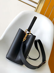 Colestore Louis Vuitton Bolso Capucines GM Souple Black 38 x 23 x 16 cm - 3
