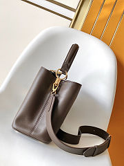 Colestore Louis Vuitton Capucines MM Souple Calfskin Leather Chocolate 33 x 24 x 12 cm - 4
