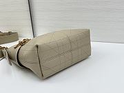 Colestore Dior Small Voyage Bag Powder Beige Flat Macrocannage Grained Calfskin 22x15x9.5cm - 6