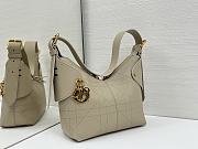 Colestore Dior Small Voyage Bag Powder Beige Flat Macrocannage Grained Calfskin 22x15x9.5cm - 5