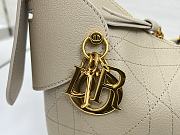 Colestore Dior Small Voyage Bag Powder Beige Flat Macrocannage Grained Calfskin 22x15x9.5cm - 3