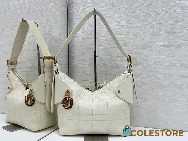 Colestore Dior Small Voyage Bag White Flat Macrocannage Grained Calfskin 22x15x9.5cm - 1