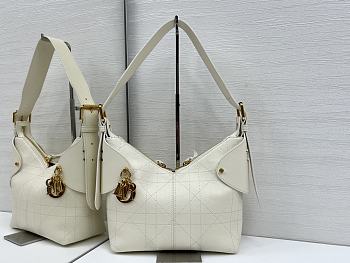 Colestore Dior Small Voyage Bag White Flat Macrocannage Grained Calfskin 22x15x9.5cm