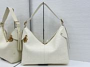 Colestore Dior Large Voyage Bag White Flat Macrocannage Grained Calfskin 34x22x13cm - 1
