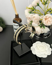 Colestore Chanel Cuff Metal, Resin & Strass Gold, Black & Crystal - 3