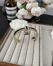Colestore Chanel Cuff Metal, Resin & Strass Gold, Black & Crystal - 6