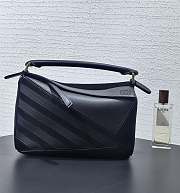 Colestore Loewe Small Puzzle Bag in Classic Calfskin and Suede Black 24x16x10cm - 3