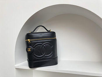 Colestore Chanel Vintage Black Cosmetic Case in Caviar Leather 15 × 12 × 17 cm.