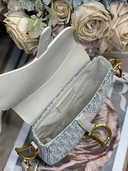 Colestore Dior Mini Soft Saddle Bag with Strap Blue Dior Oblique Chambray with Raffia Effect and Light Biscuit Smooth Calfskin 20 x 14 x 6 cm - 4