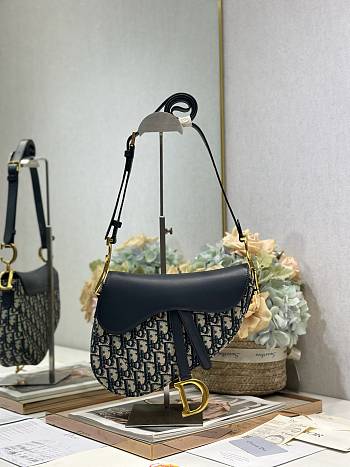 Colestore Dior Medium Soft Saddle Bag with Strap Blue Dior Oblique Jacquard and Smooth Calfskin 24 x 20 x 7 cm