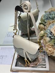 Colestore Dior Medium Soft Saddle Bag with Strap Blue Dior Oblique Chambray with Raffia Effect and Light Biscuit Smooth Calfskin 24 x 20 x 7 cm - 6